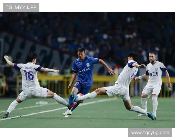 姜至鹏恶意犯规踢中高天意裆部累计四黄遭末轮停赛引热议